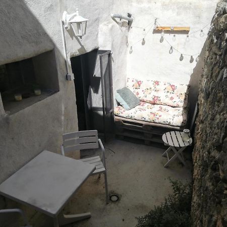 Charmant Appartement En Centre-Ville Medieval Gigean Zewnętrze zdjęcie