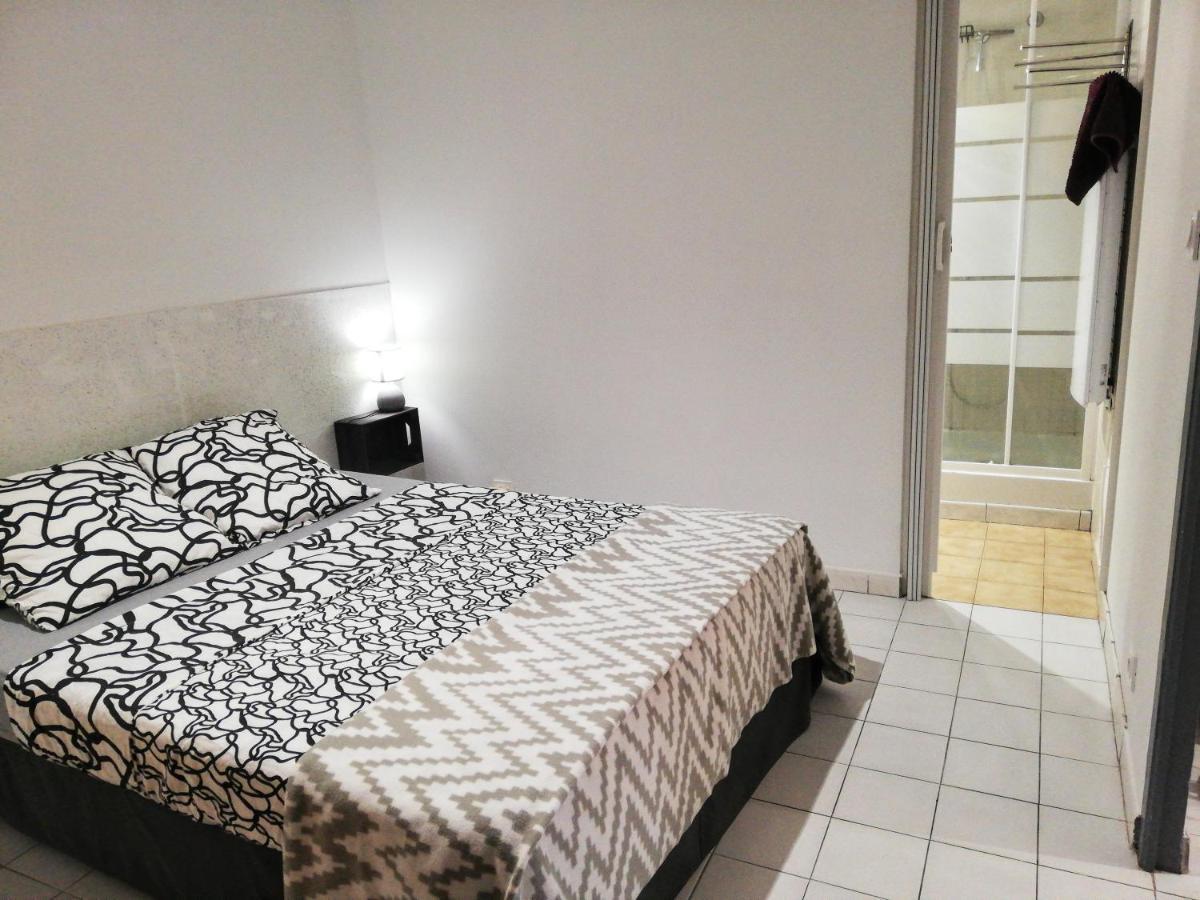 Charmant Appartement En Centre-Ville Medieval Gigean Zewnętrze zdjęcie