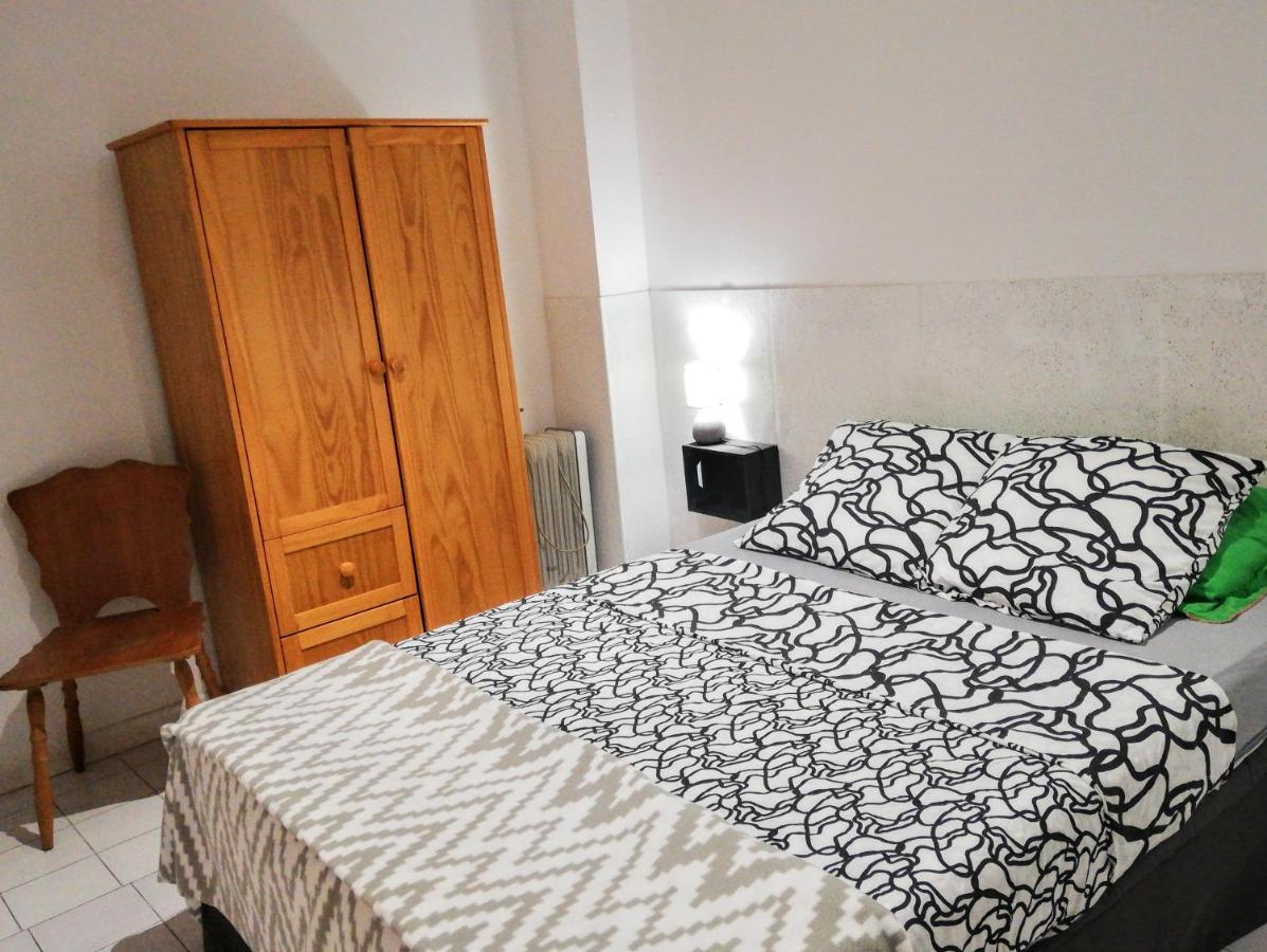 Charmant Appartement En Centre-Ville Medieval Gigean Zewnętrze zdjęcie